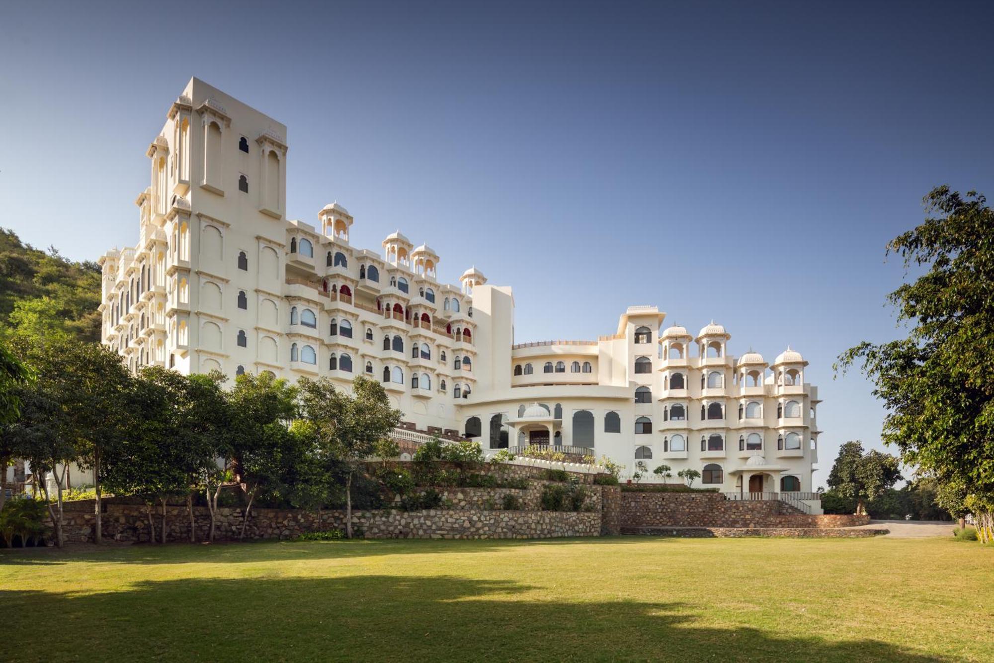 Bhairavgarh Palace Udaipur Exteriör bild