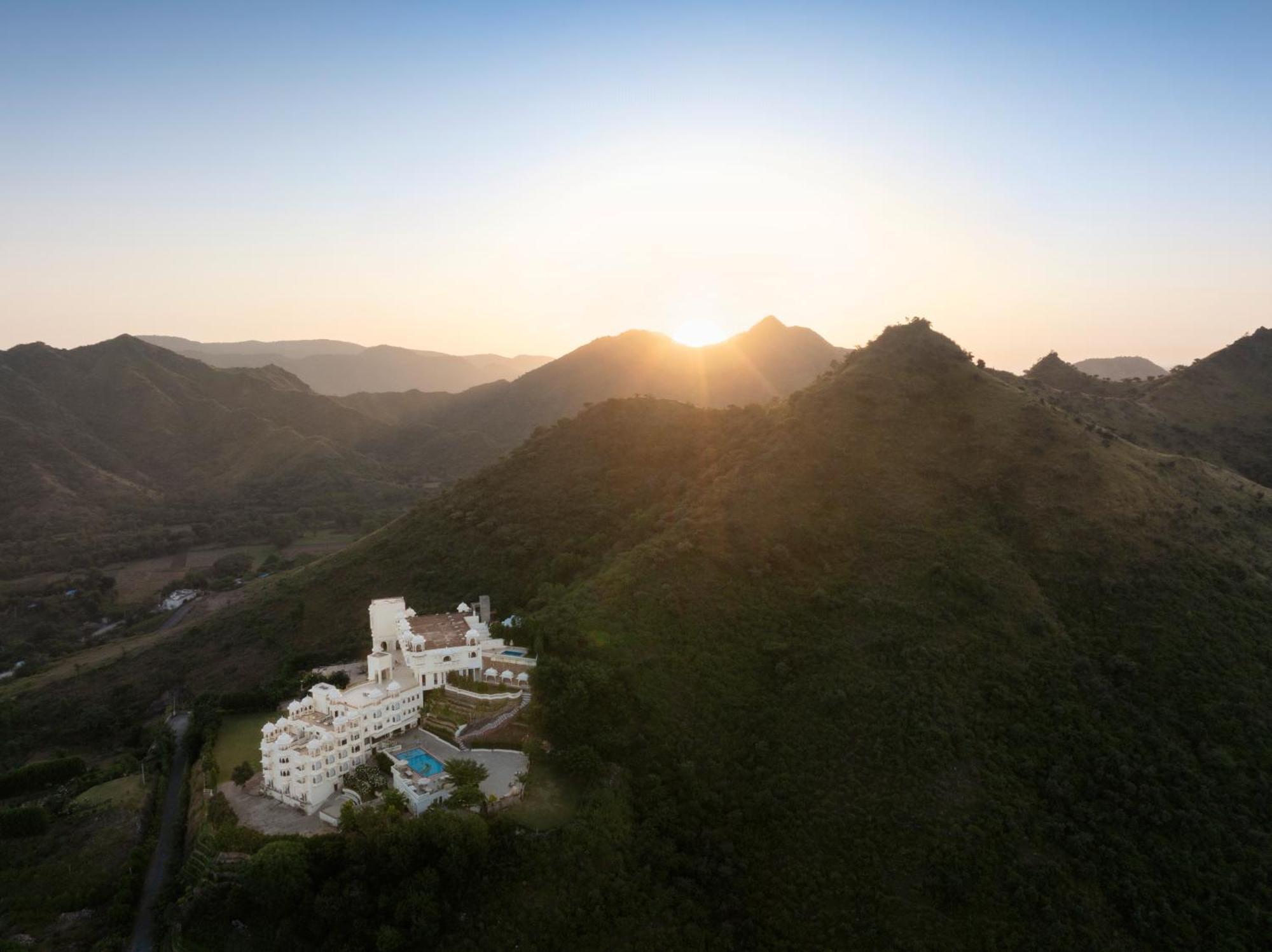 Bhairavgarh Palace Udaipur Exteriör bild
