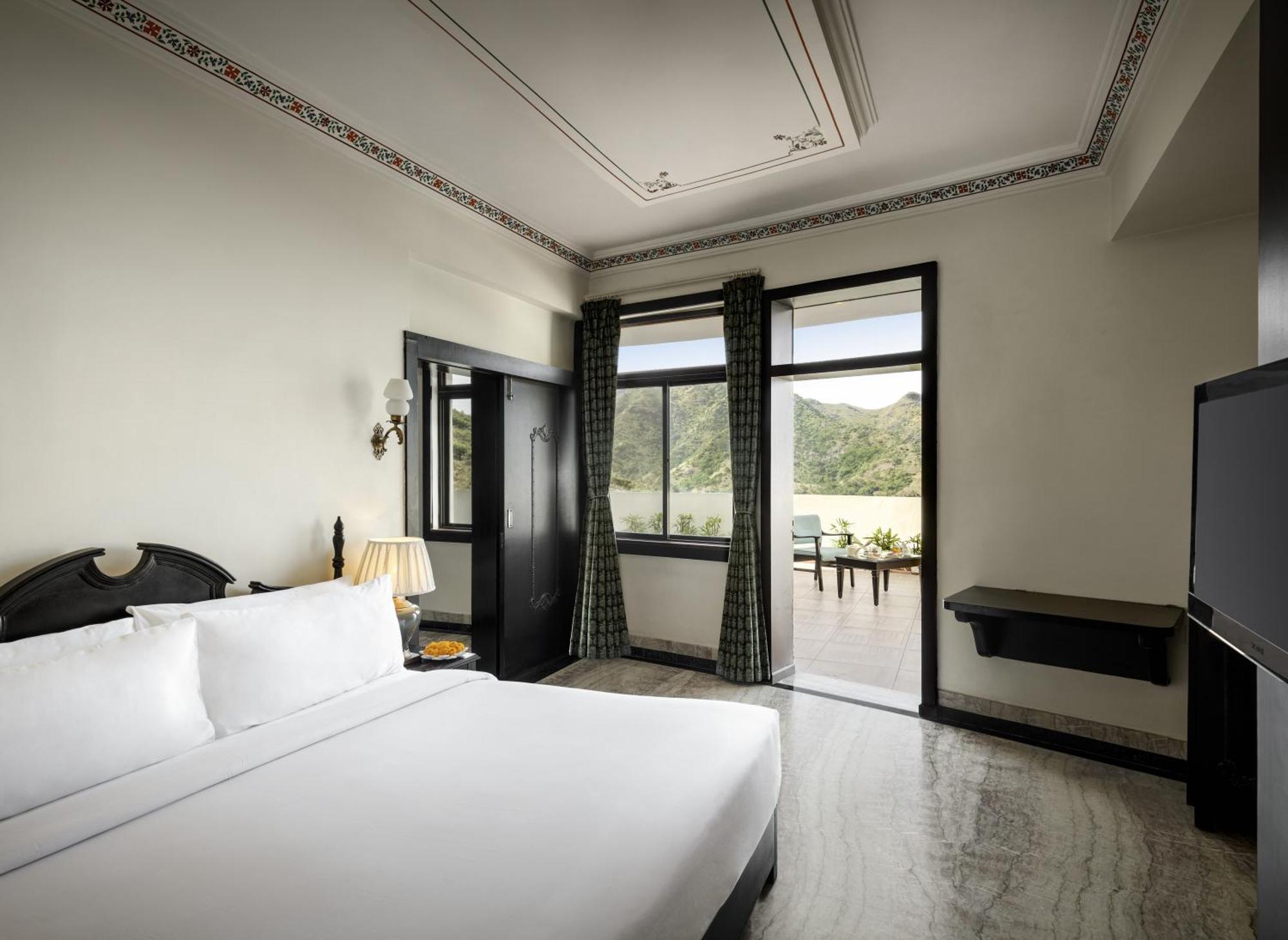 Bhairavgarh Palace Udaipur Exteriör bild